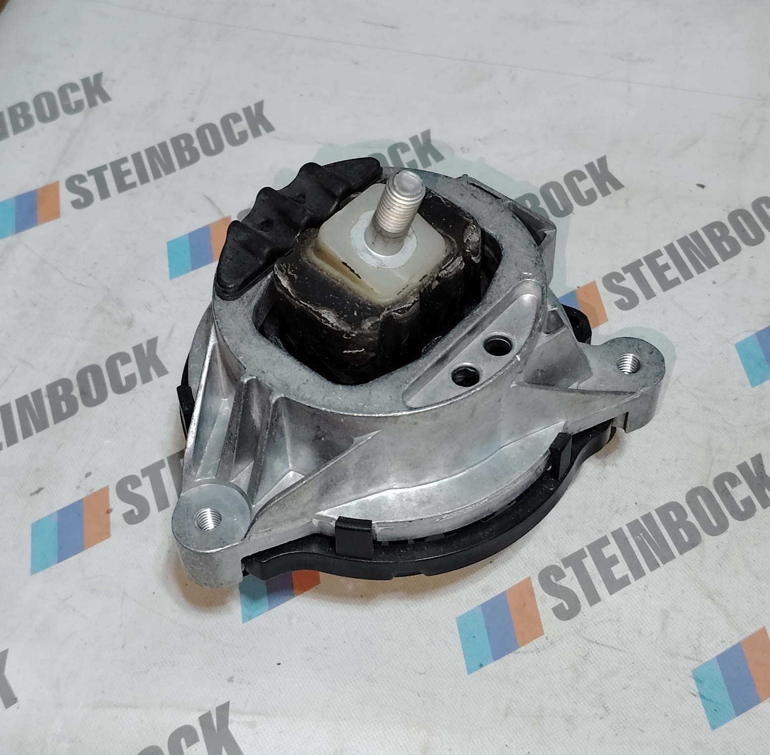 Soporte motor derecho BMW A