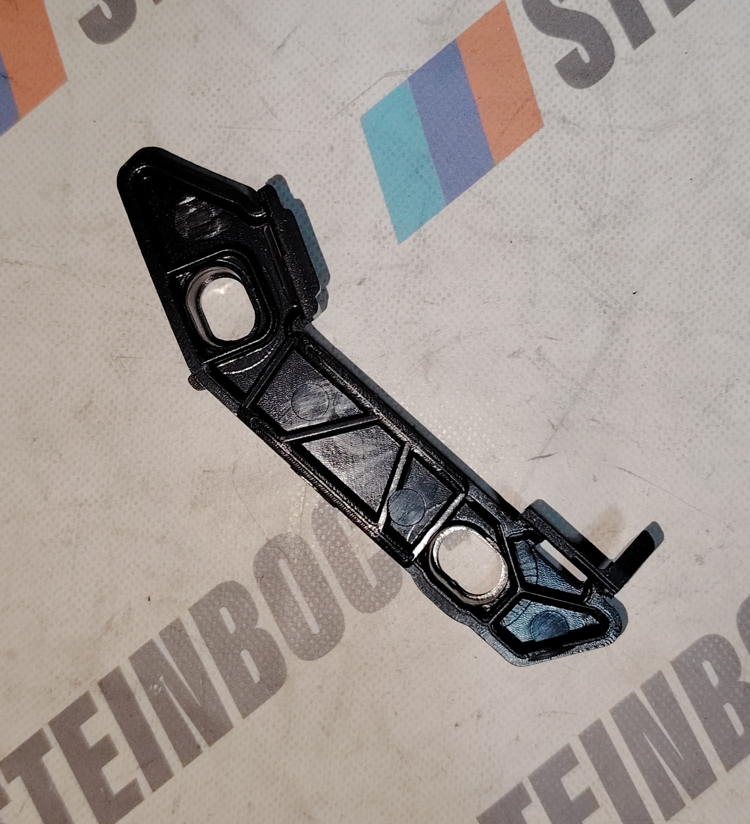 Ménsula delantera derecha inferior BMW F20 F21 F23 - Imagen 4